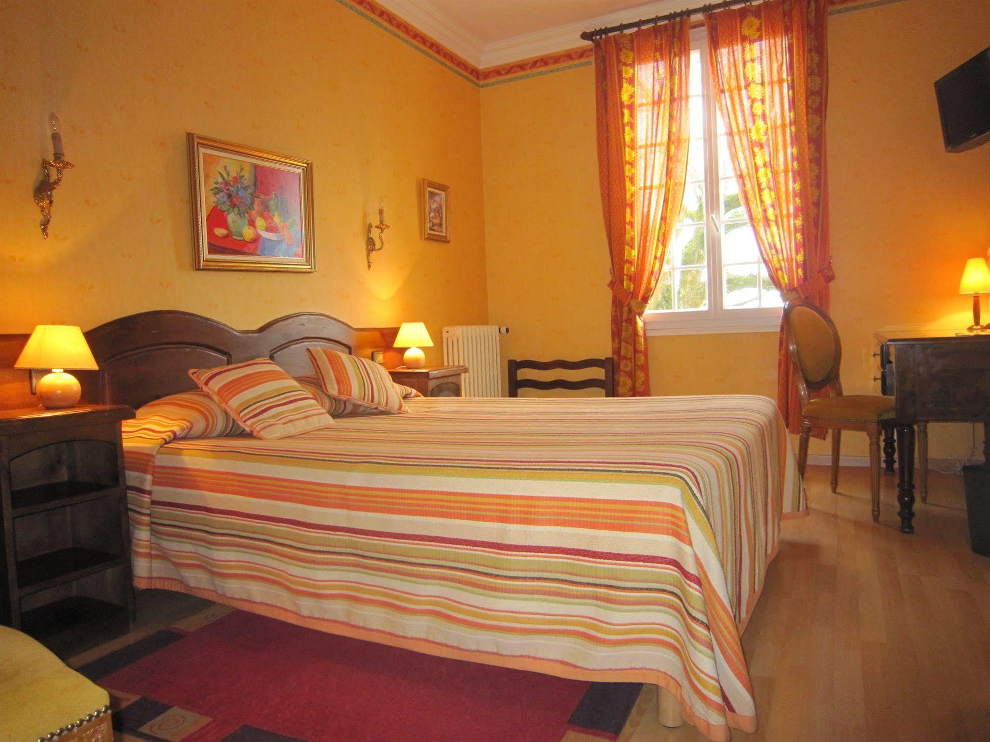 גורדון-אן-קרסי Hostellerie De La Bouriane מראה חיצוני תמונה